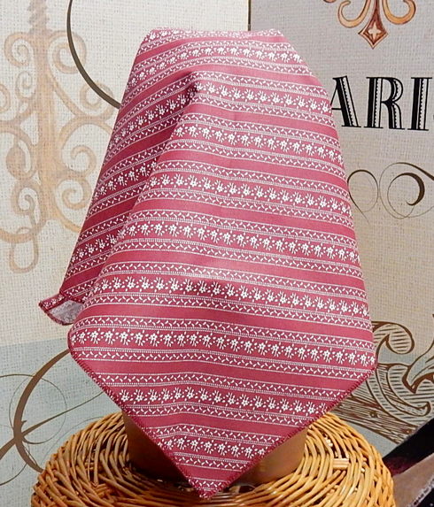 Cotton scarf with a folk motif Triangular.