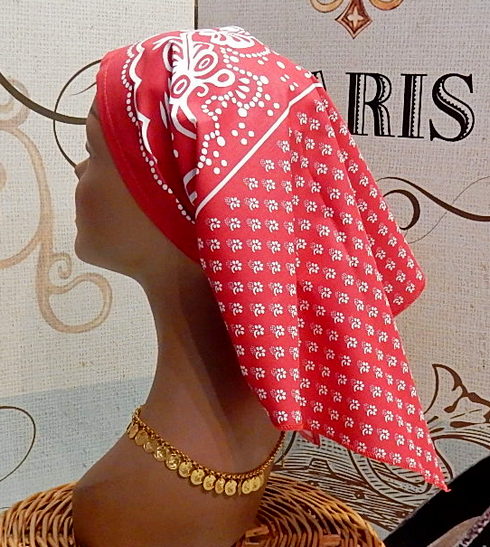 Cotton scarf with a folk motif Triangular.